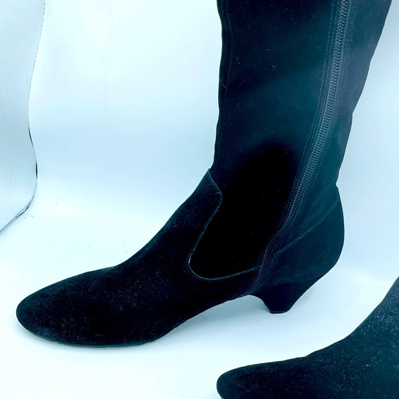 ANNE KLEIN SUEDE LEATHER BOOTS. - Picture 7 of 17